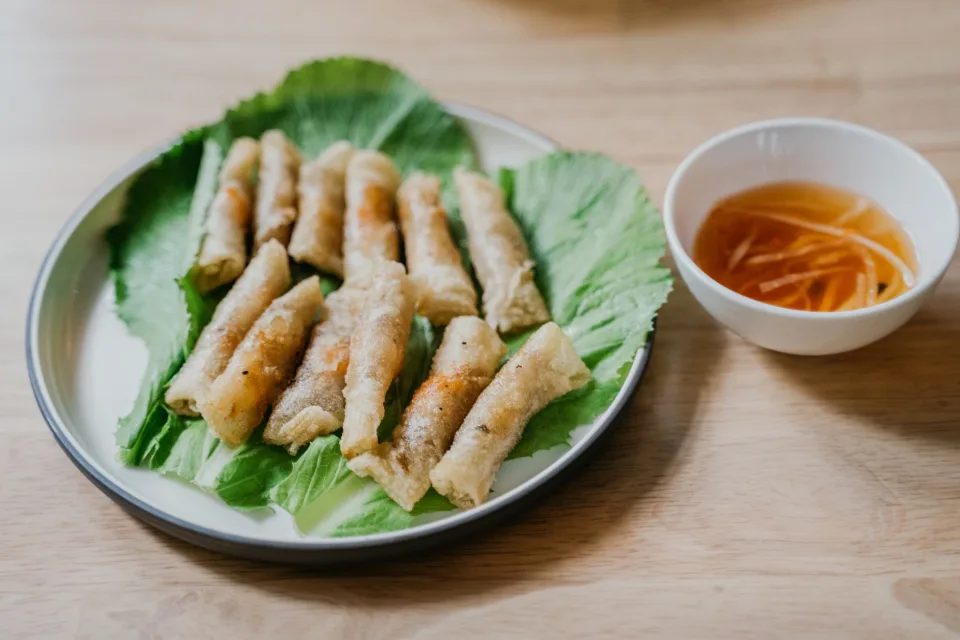 Bàn ăn tại Lê Thị Thiết